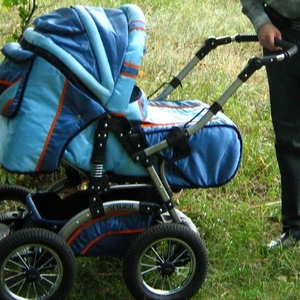 Продам детскую польскую коляску-трансформер,  б/у.